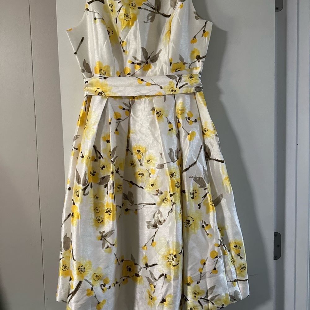 Party dress size 4
